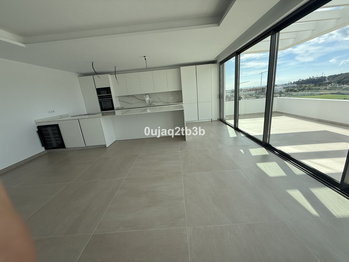 Ático de 3 Dormitorios en venta en Estepona