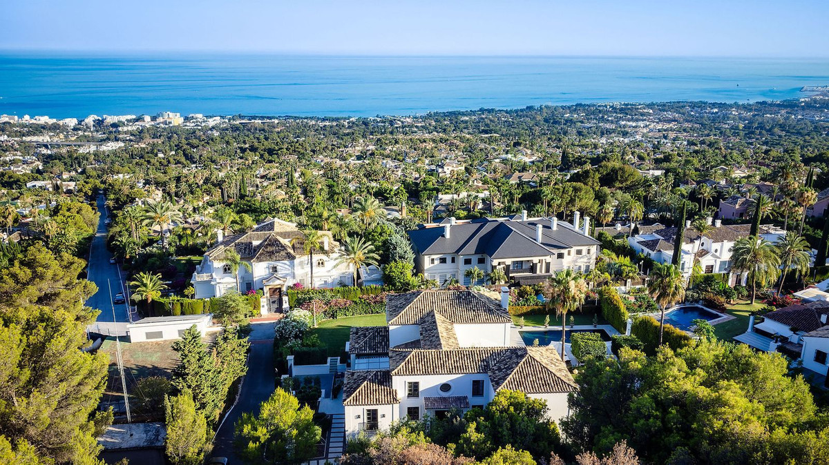 6 Slaapk. - Villa te koop in Sierra Blanca, Marbella