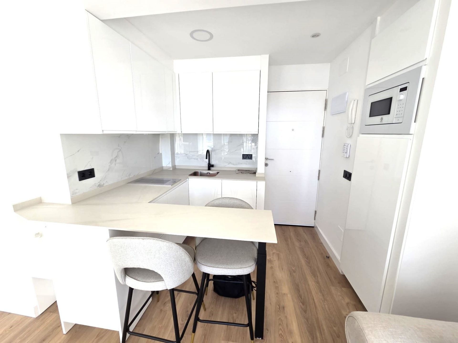 Piso de 1 Dormitorio en venta en Calahonda, Mijas