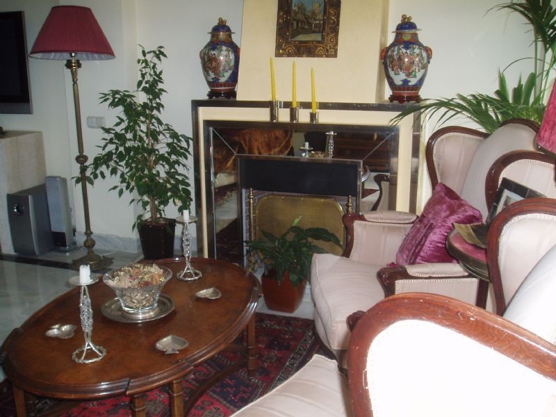 Piso de 2 Dormitorios y 3 Baños en venta en Marbella