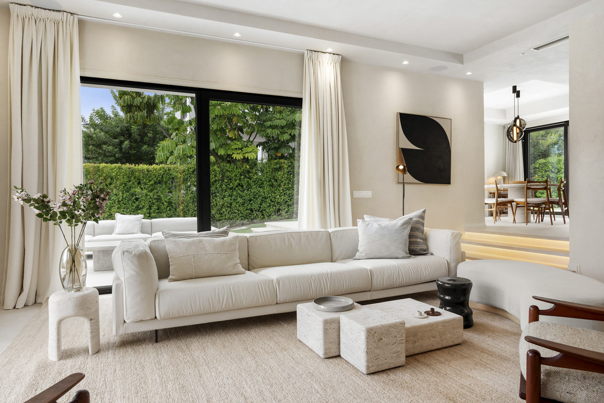 Casa de 4 Dormitorios y 4 Baños en venta en Benahavís