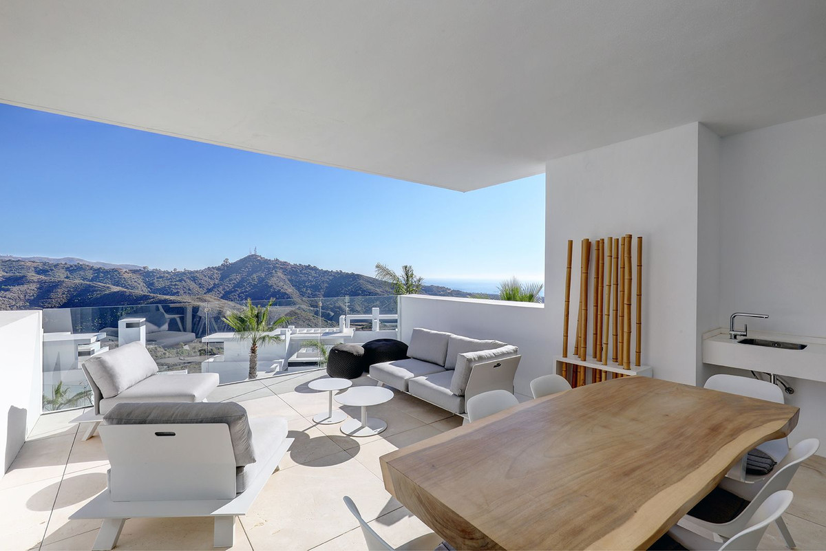 Piso de 2 Dormitorios y 2 Baños en venta en Ojén