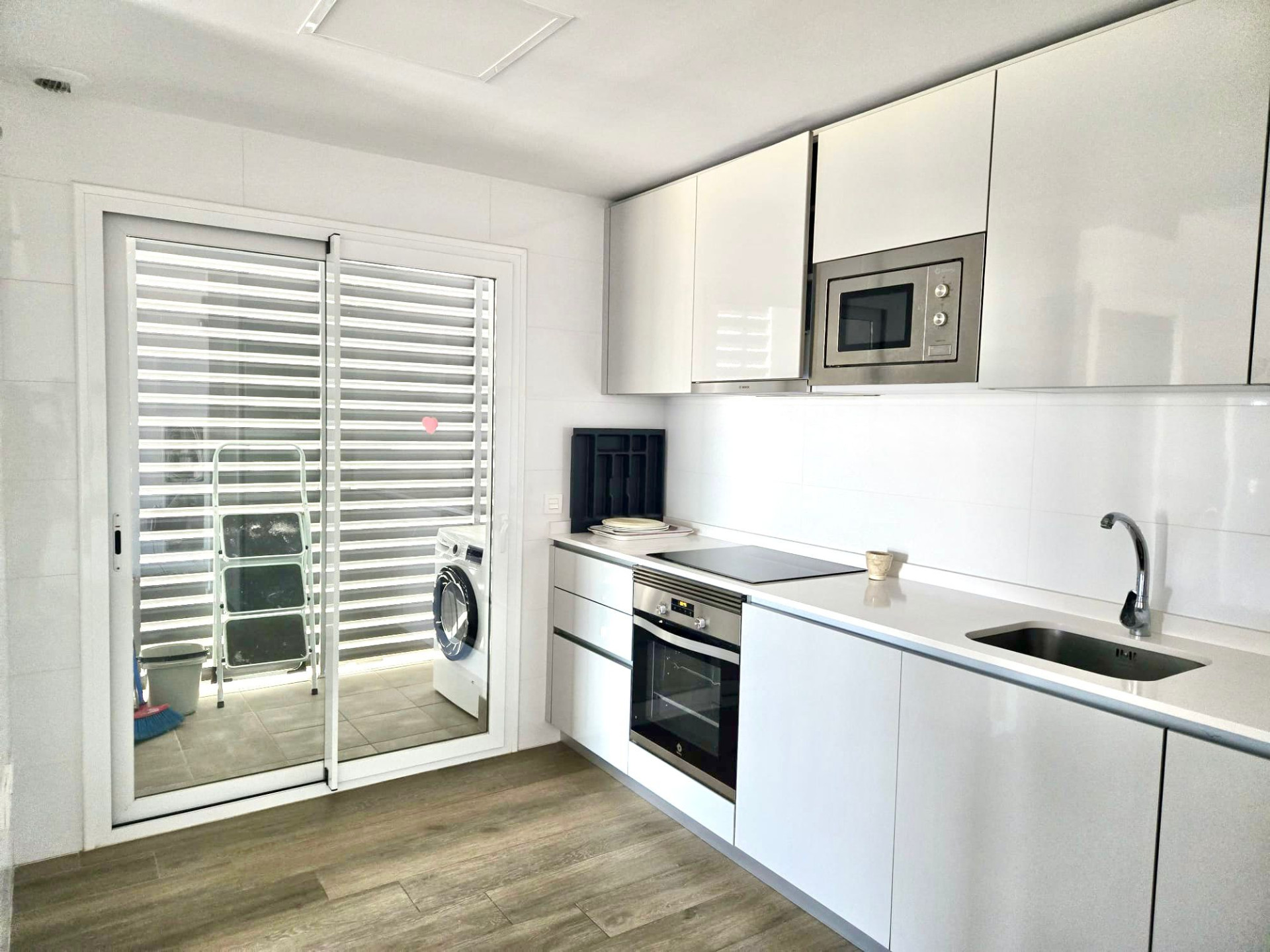 Piso de 3 Dormitorios y 2 Baños en venta en Nueva Andalucía, Marbella
