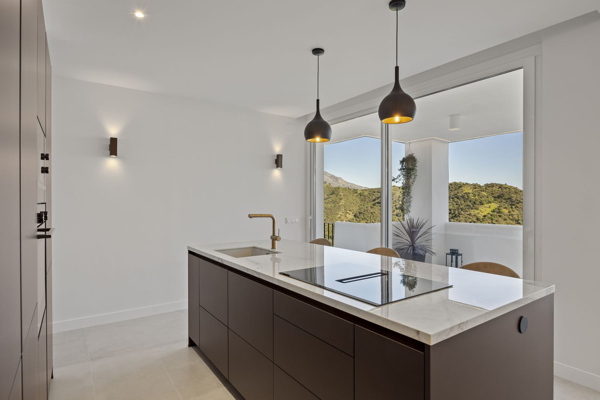 Piso de 3 Dormitorios y 3 Baños en venta en La Quinta, Benahavís