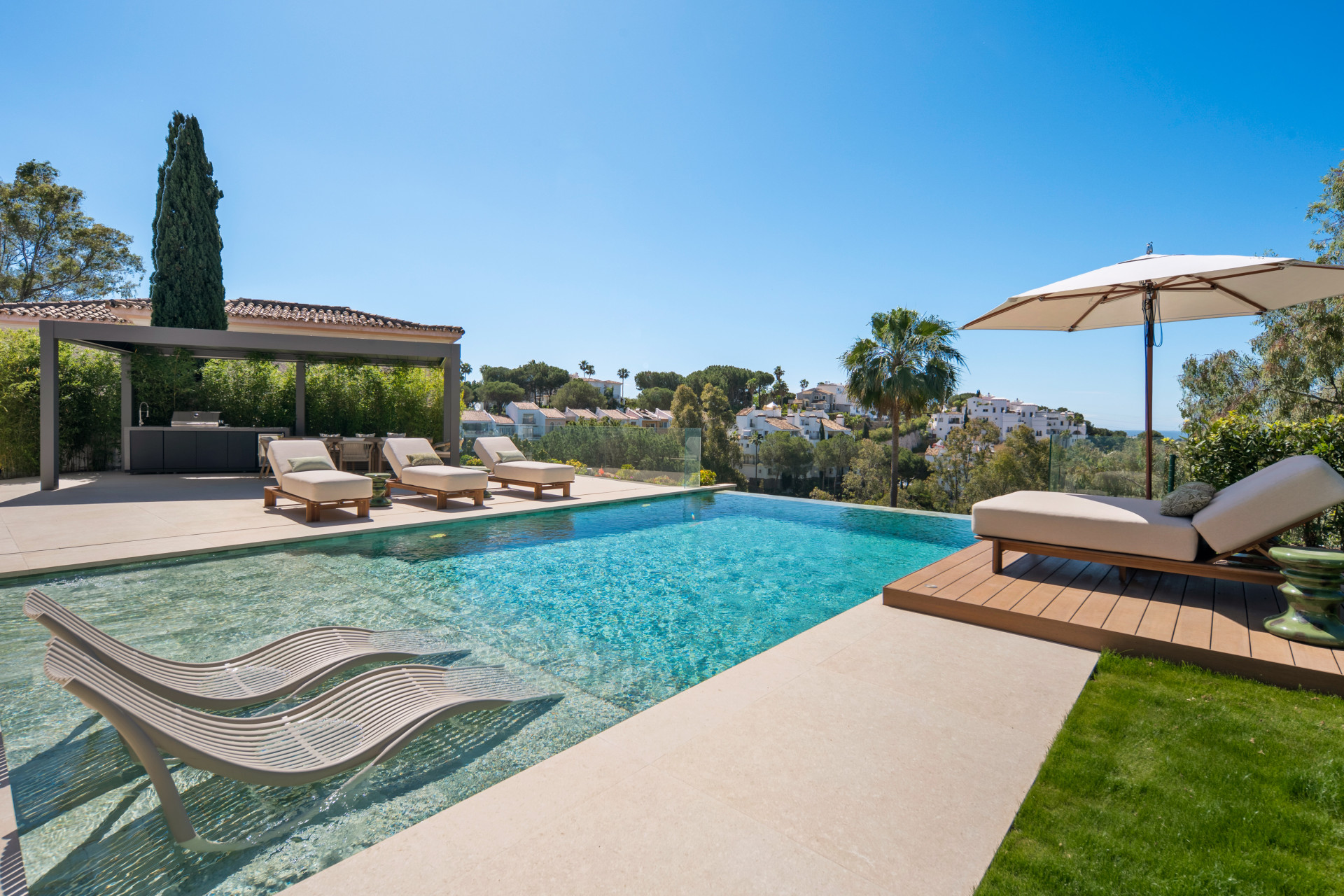 Casa de 6 Dormitorios y 7 Baños en venta en La Quinta, Benahavís