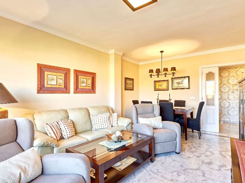 Piso de 3 Dormitorios en venta en Nagüeles, Marbella