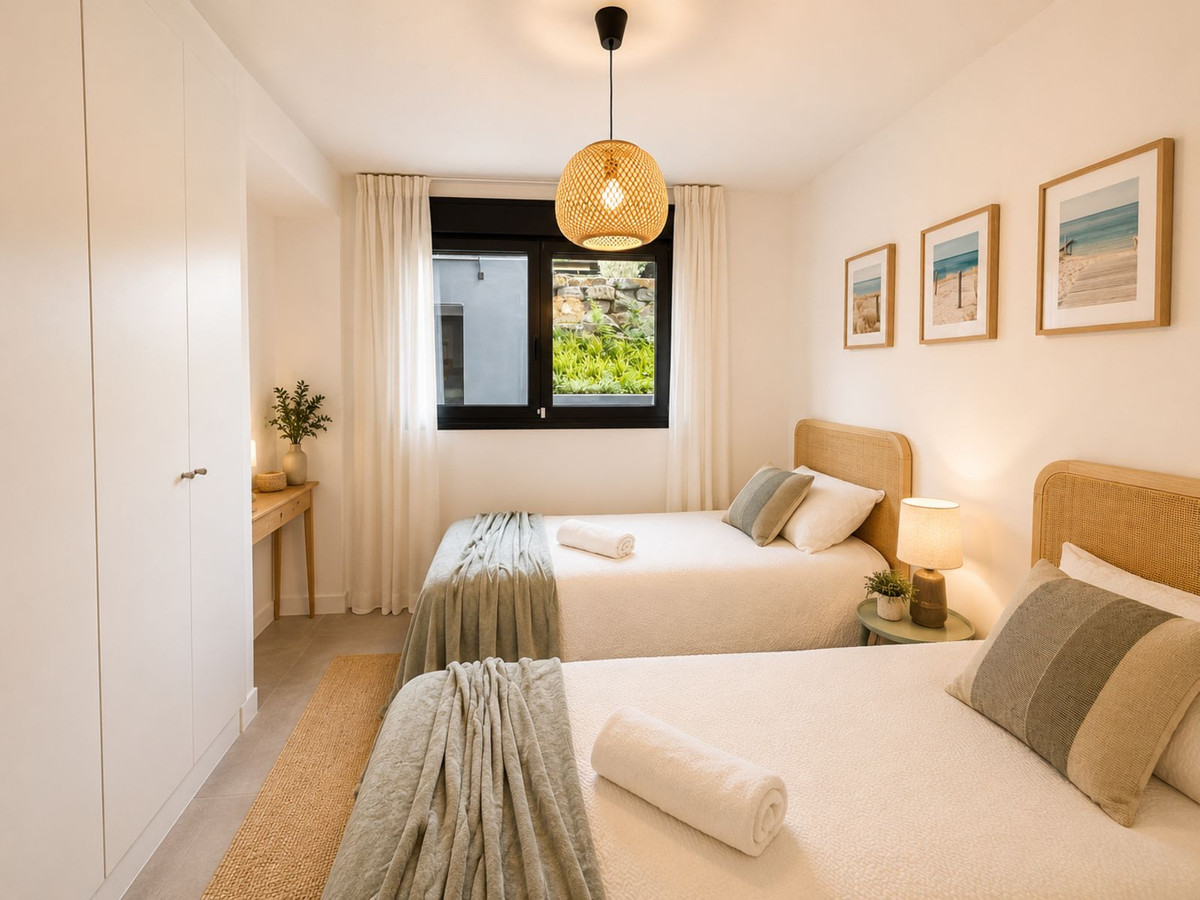 Piso de 3 Dormitorios y 2 Baños en venta en Estepona