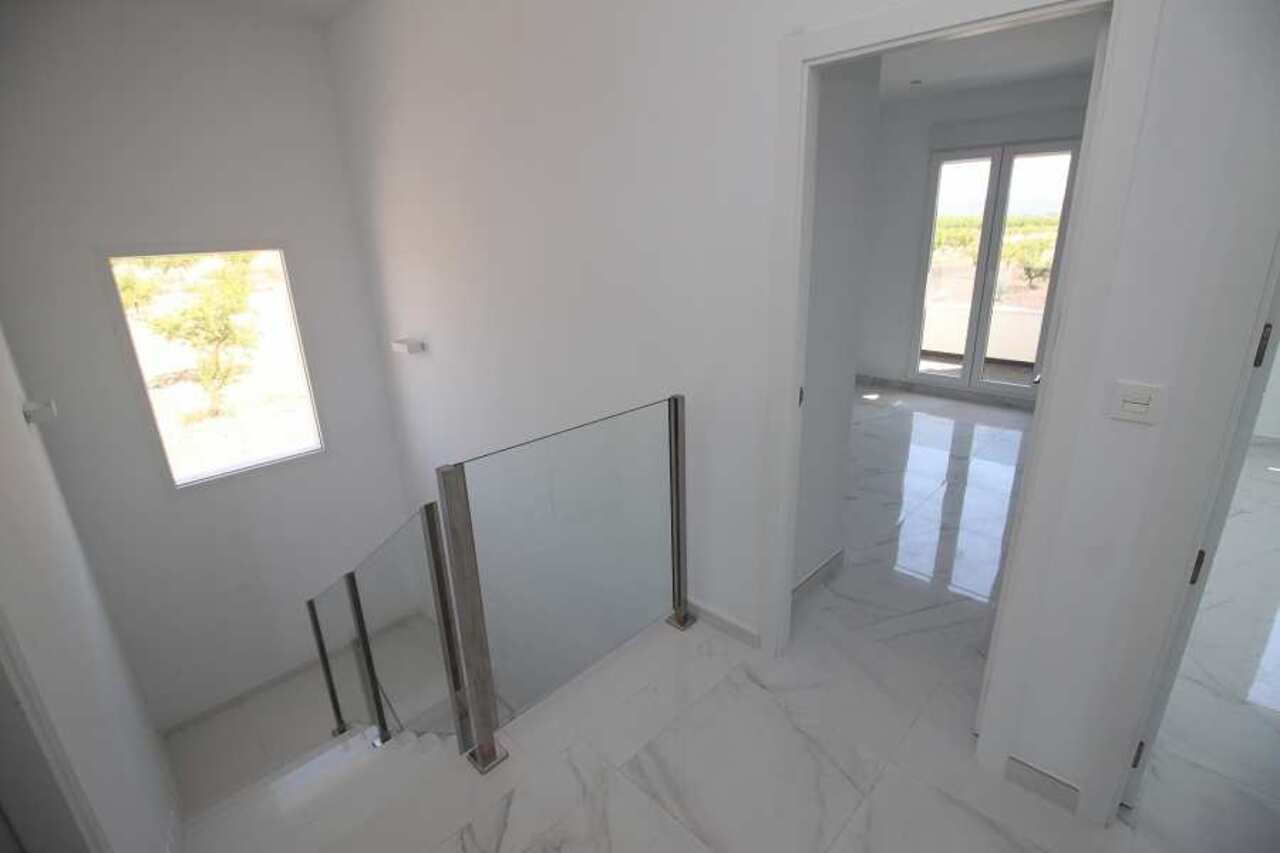Casa de 6 Dormitorios en venta en El Pinós
