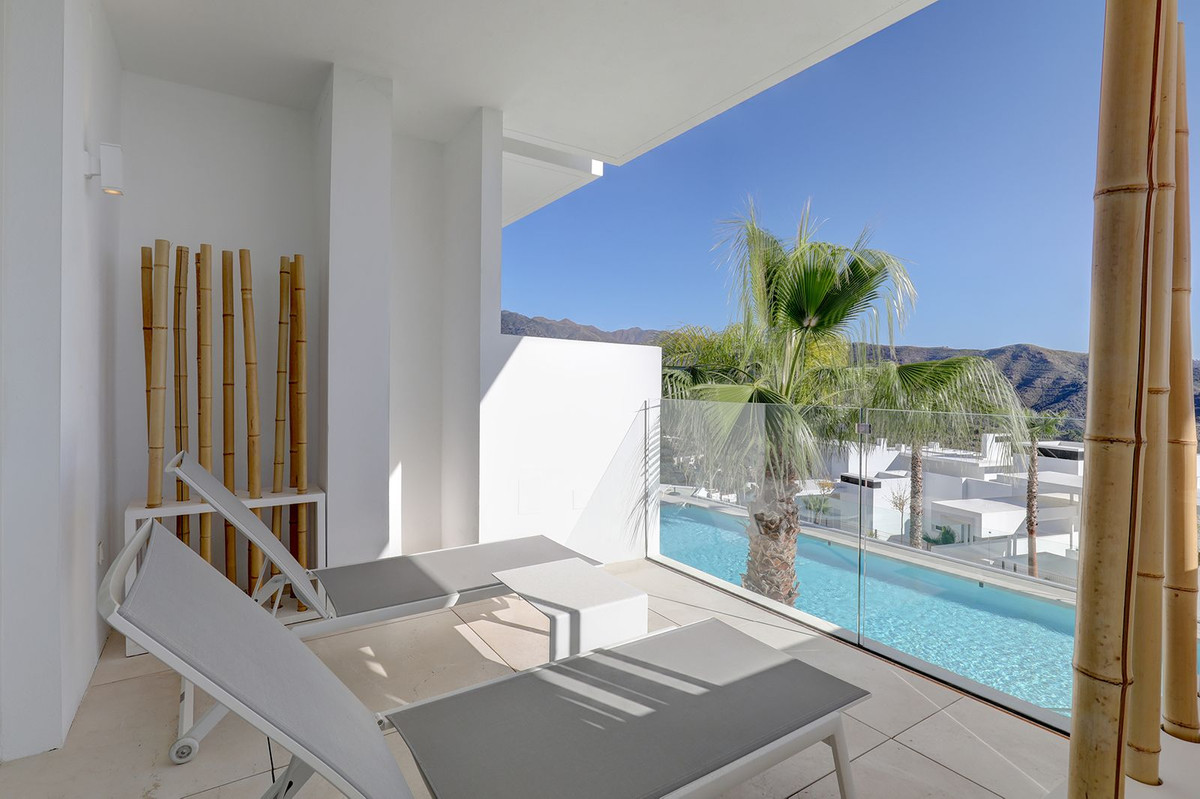 Piso de 2 Dormitorios y 2 Baños en venta en Ojén