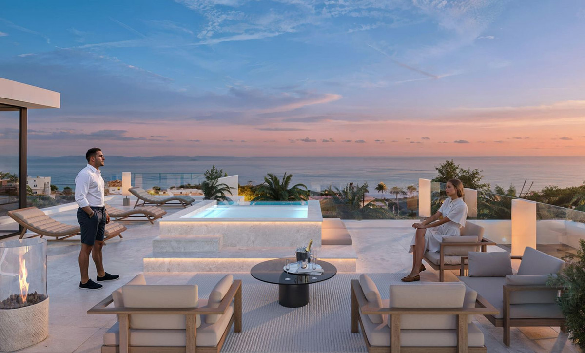 5 Bed, 4 Bath - Villa for Sale in Calahonda