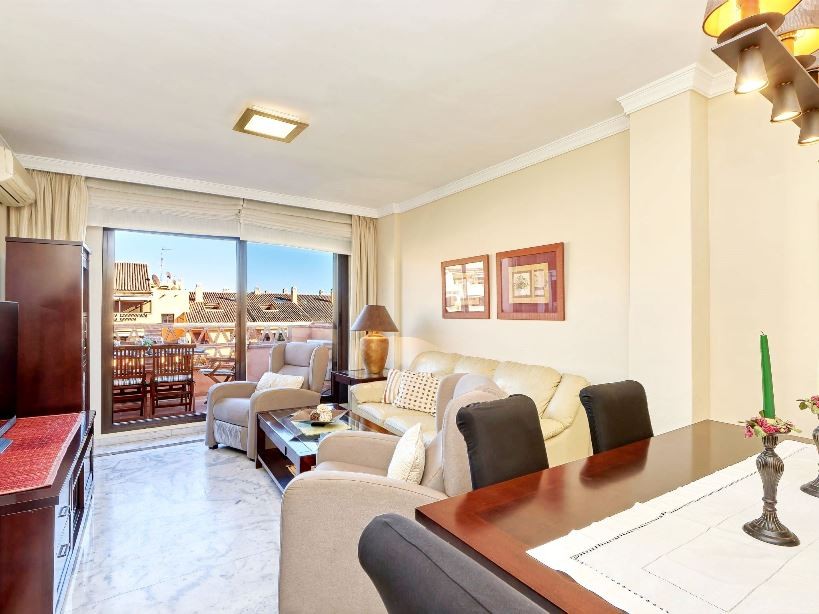 Piso de 3 Dormitorios en venta en Nagüeles, Marbella