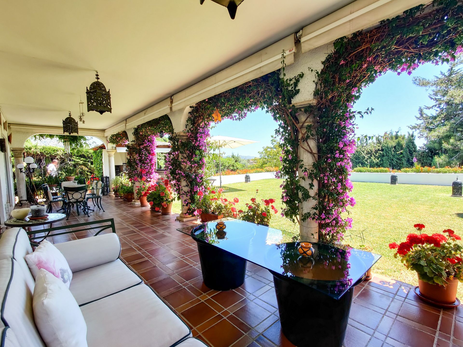 Casa de 5 Dormitorios y 6 Baños en venta en Marbella