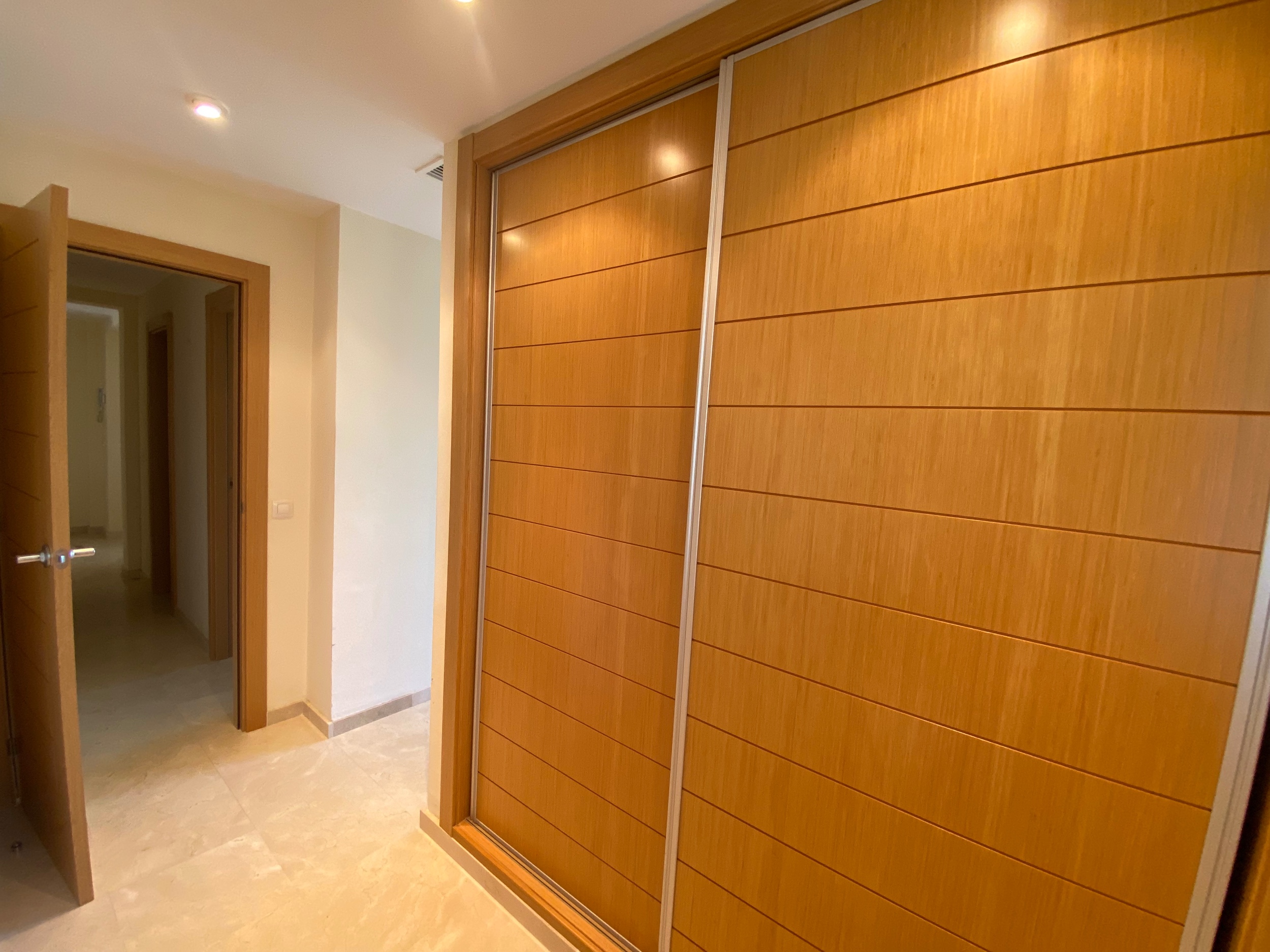 Piso de 3 Dormitorios y 3 Baños en venta en Nueva Milla de Oro, Estepona