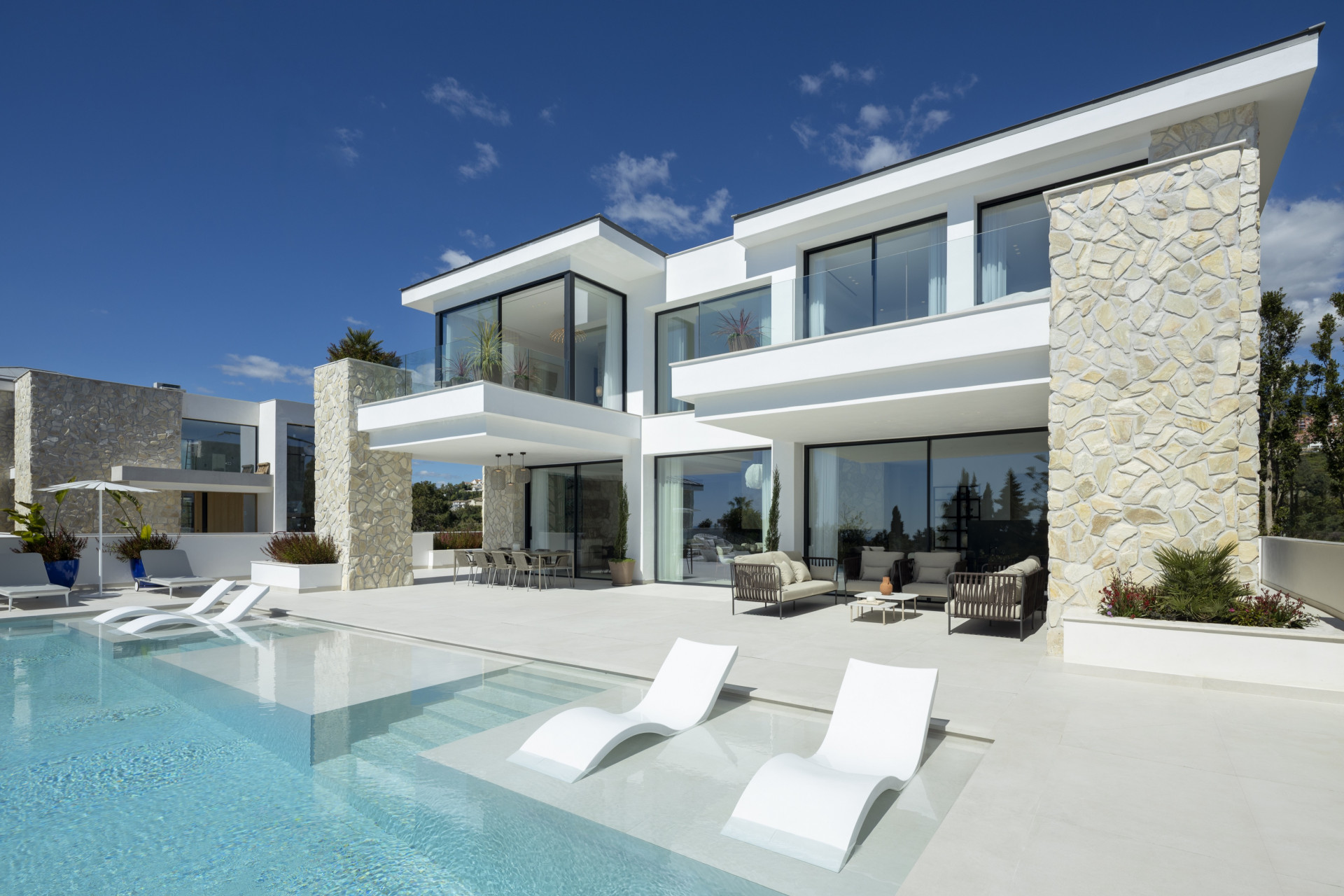 5 спални, 5 бани - Вила за продажба в La Quinta, Benahavis