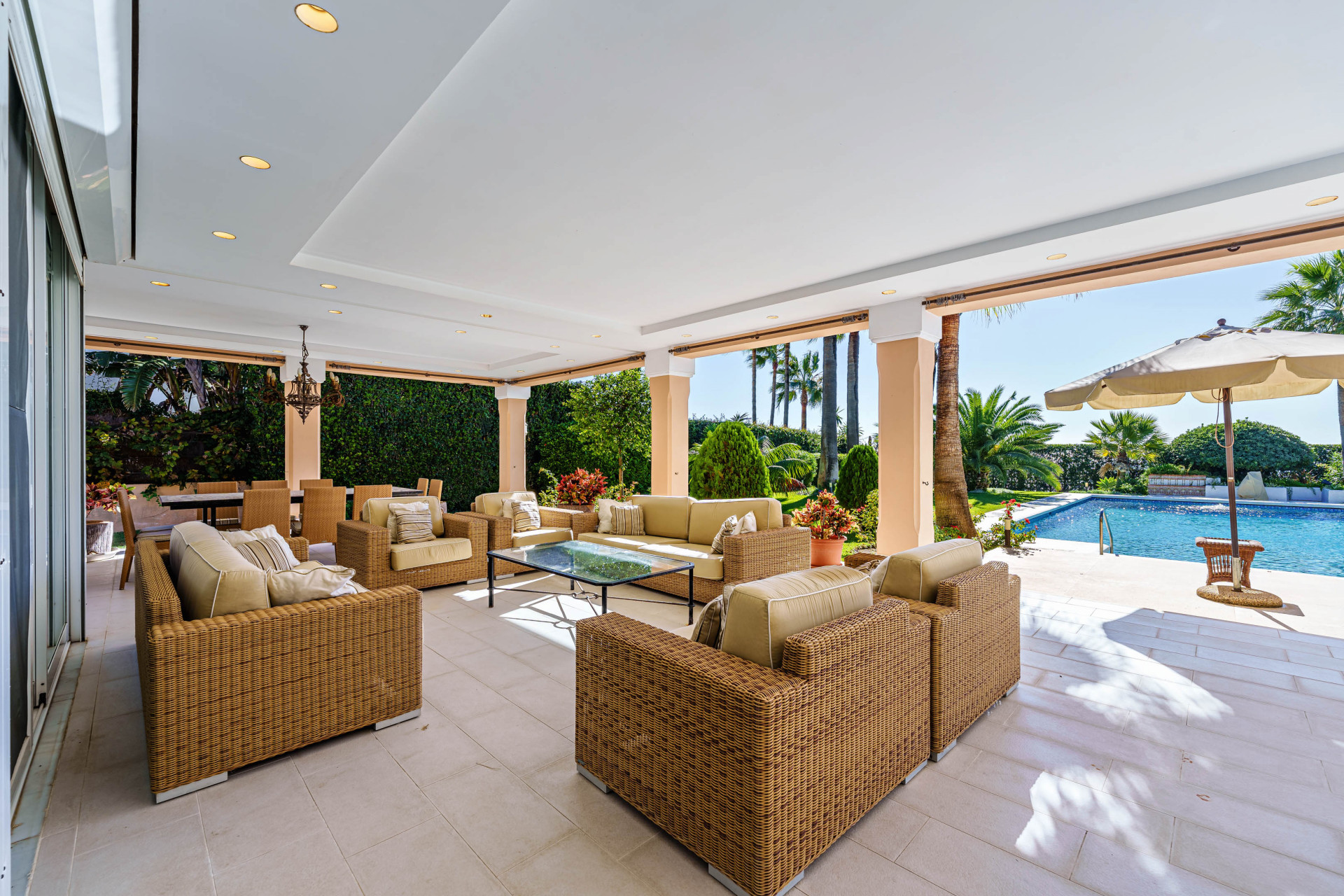 9 кровать 9 ванна Вилла для продажи в El Paraiso, Estepona