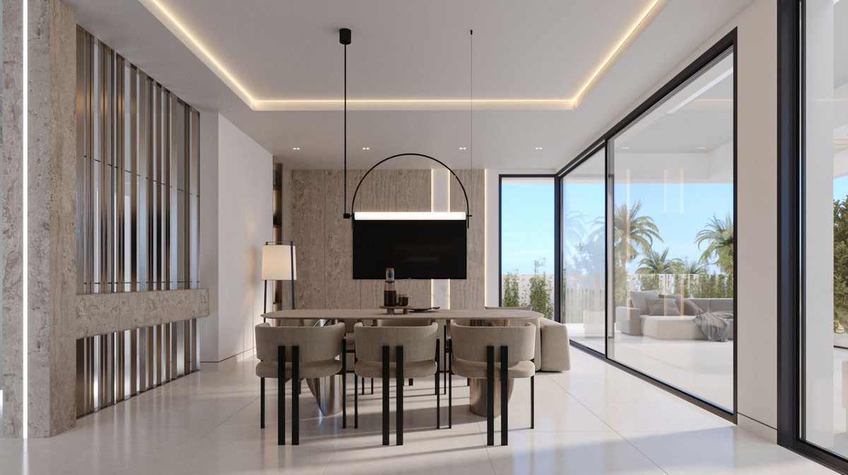 5 Bed, 4 Bath - Villa for Sale in Calahonda