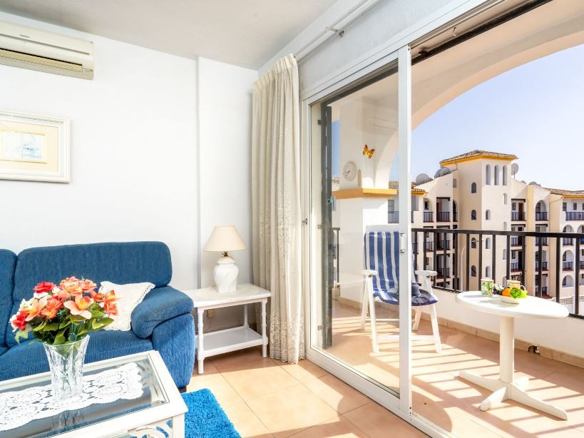 Piso de 2 Dormitorios y 1 Baño en venta en Torremolinos