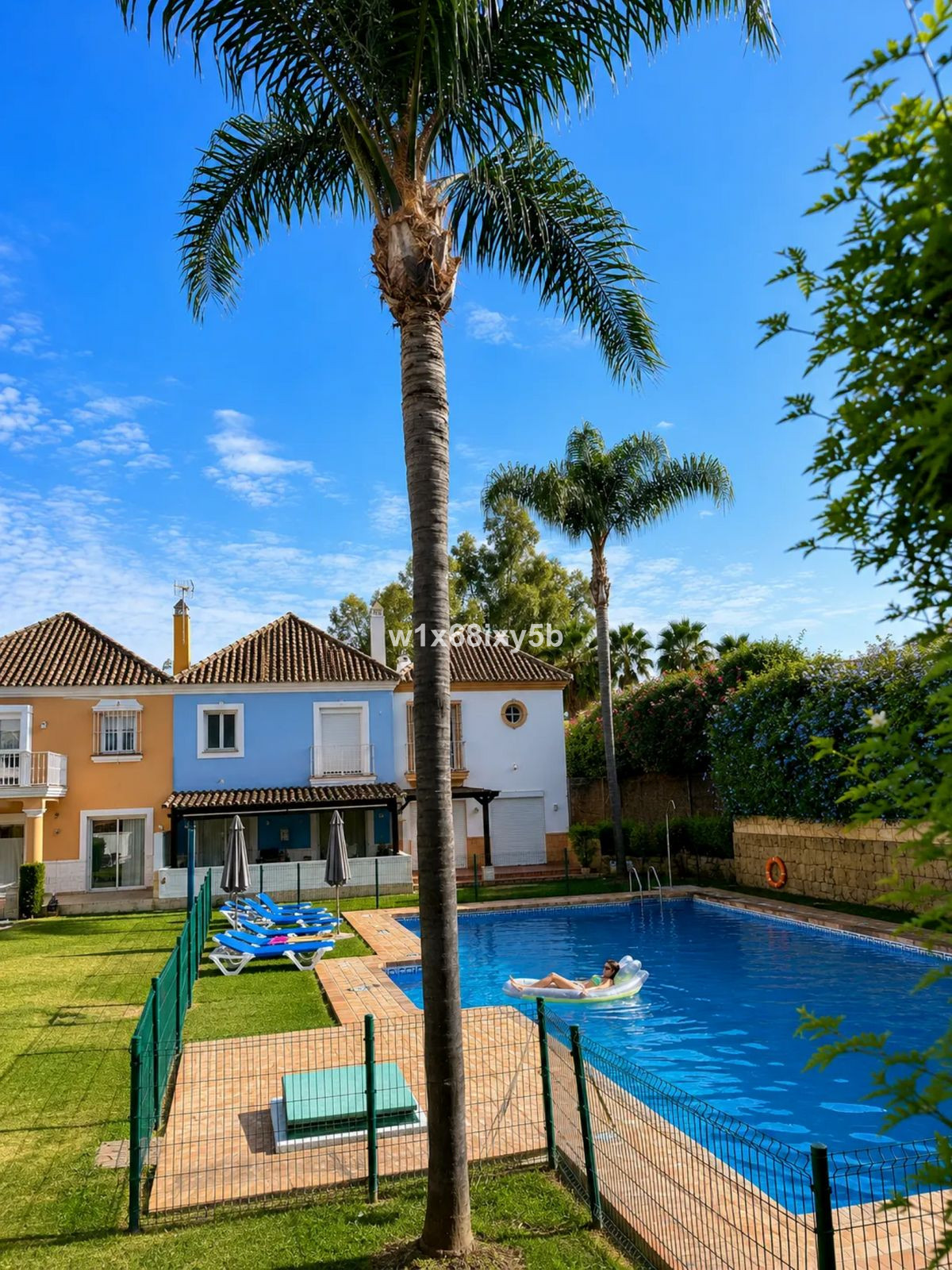 Casa de 2 Dormitorios en venta en Nueva Andalucía, Marbella