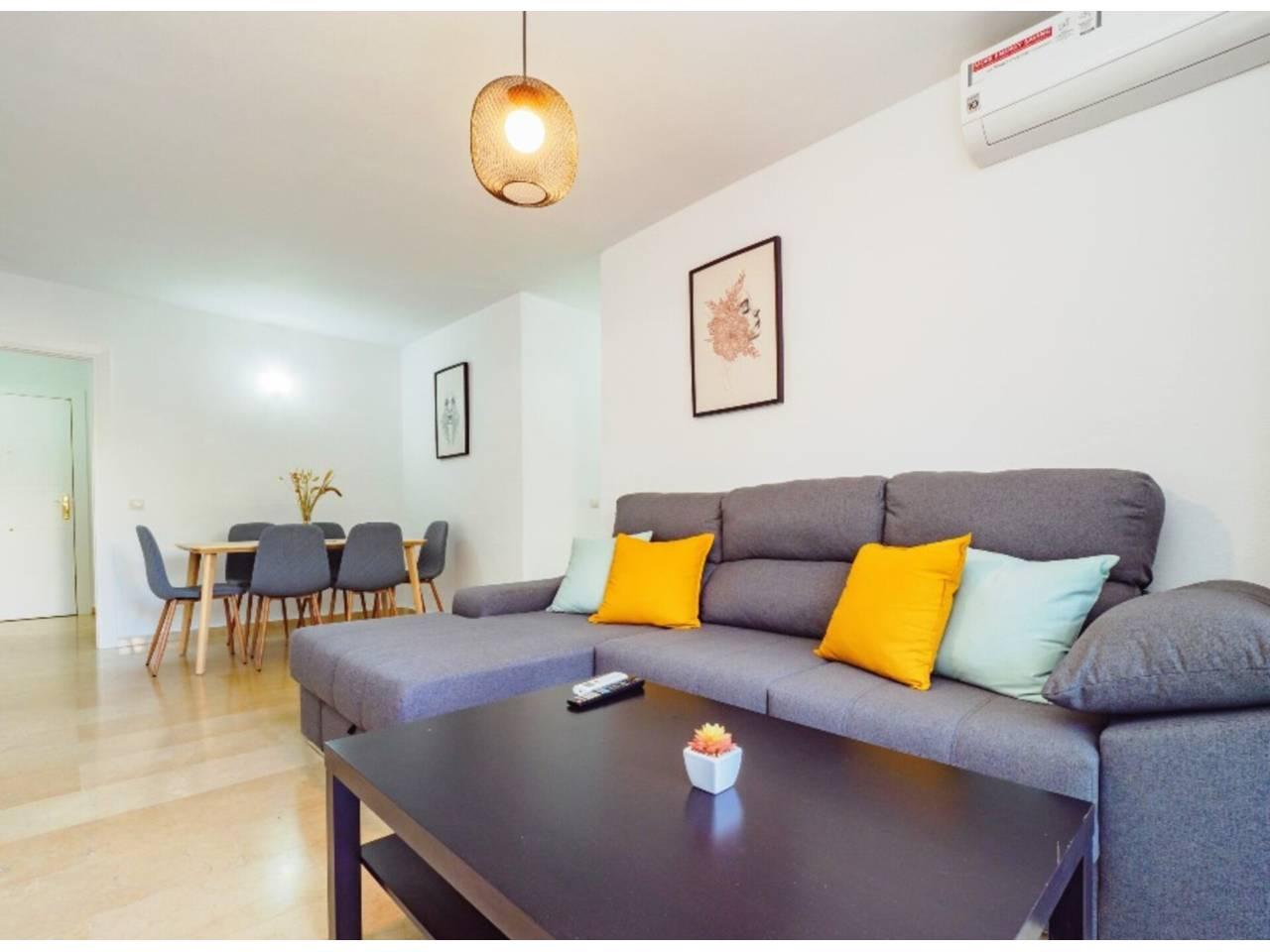 Piso de 3 Dormitorios en venta en Arroyo de la Miel, Benalmádena