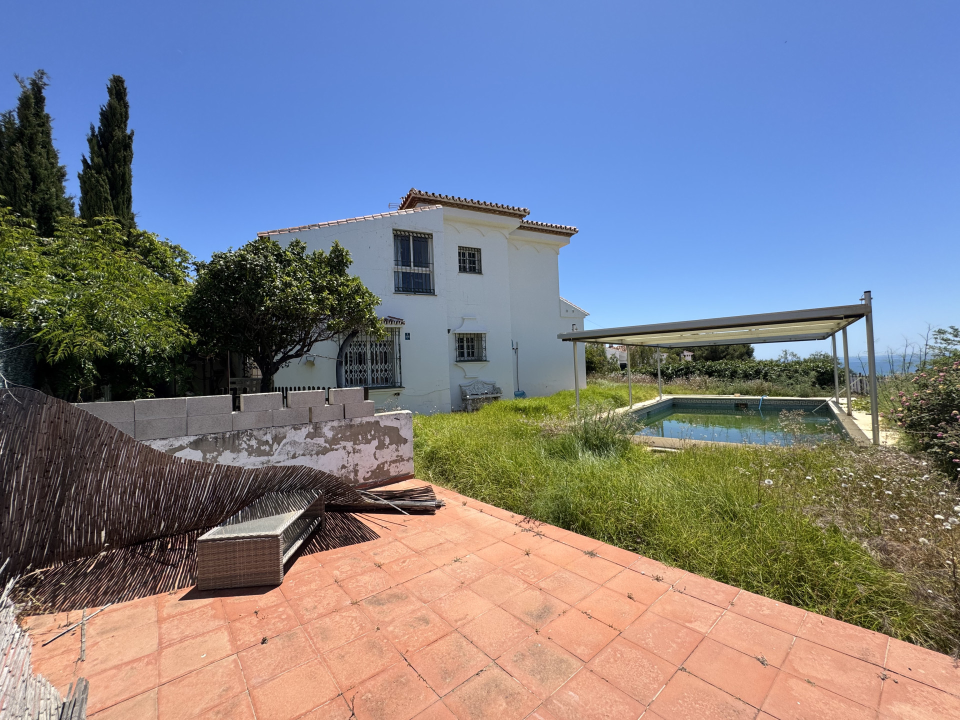 Casa de 5 Dormitorios en venta en Torrenueva, Mijas