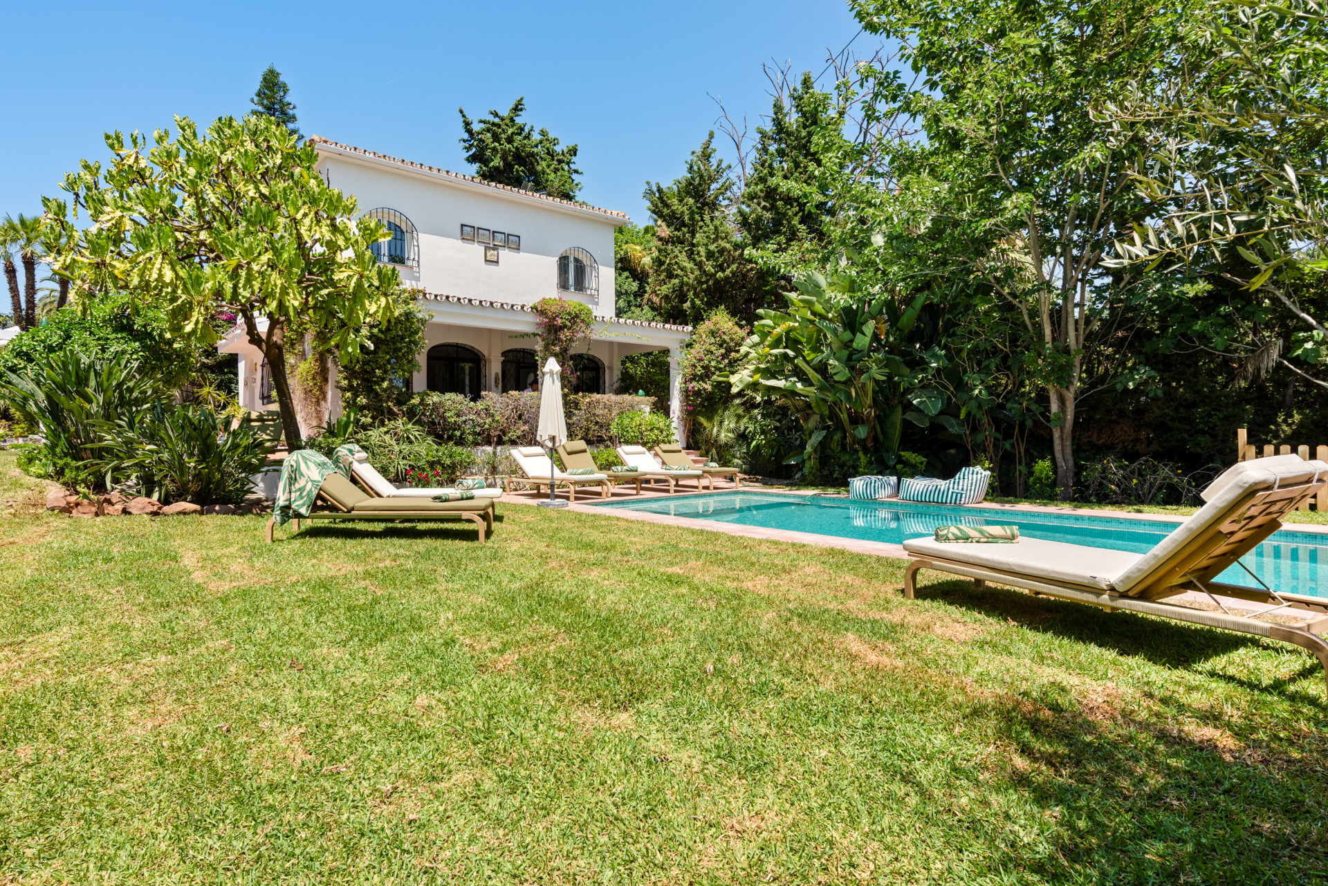 Casa de 4 Dormitorios y 3 Baños en venta en Nueva Andalucía, Marbella
