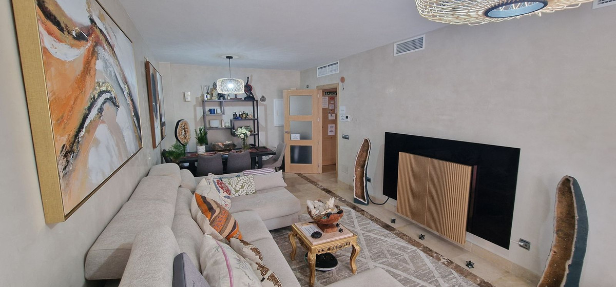 Piso de 2 Dormitorios y 2 Baños en venta en La Duquesa