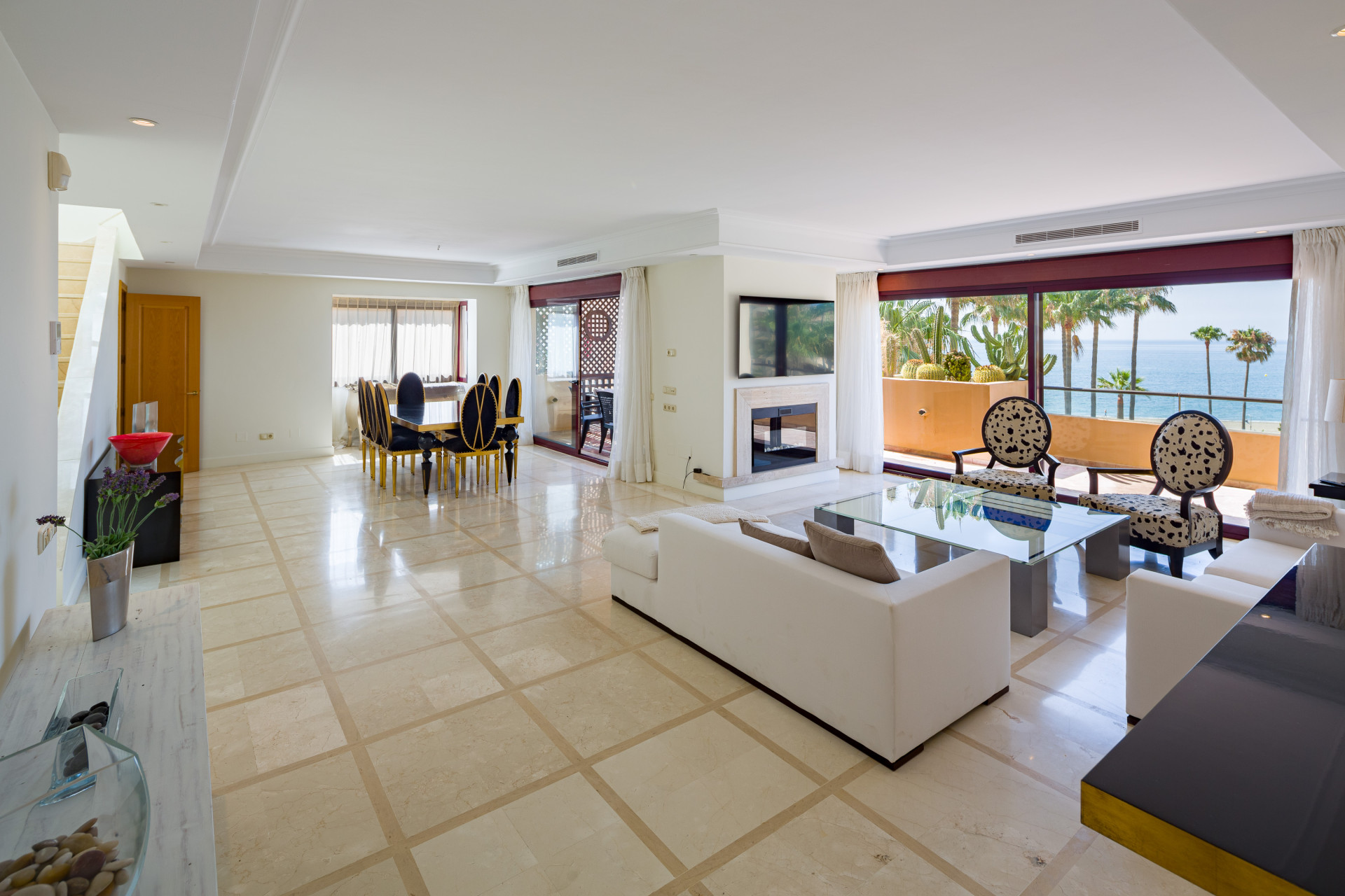 Ático de 3 Dormitorios en venta en Estepona