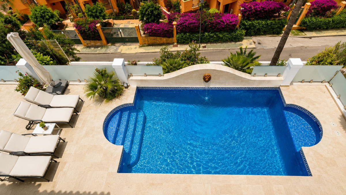 Casa de 5 Dormitorios y 5 Baños en venta en Benahavís