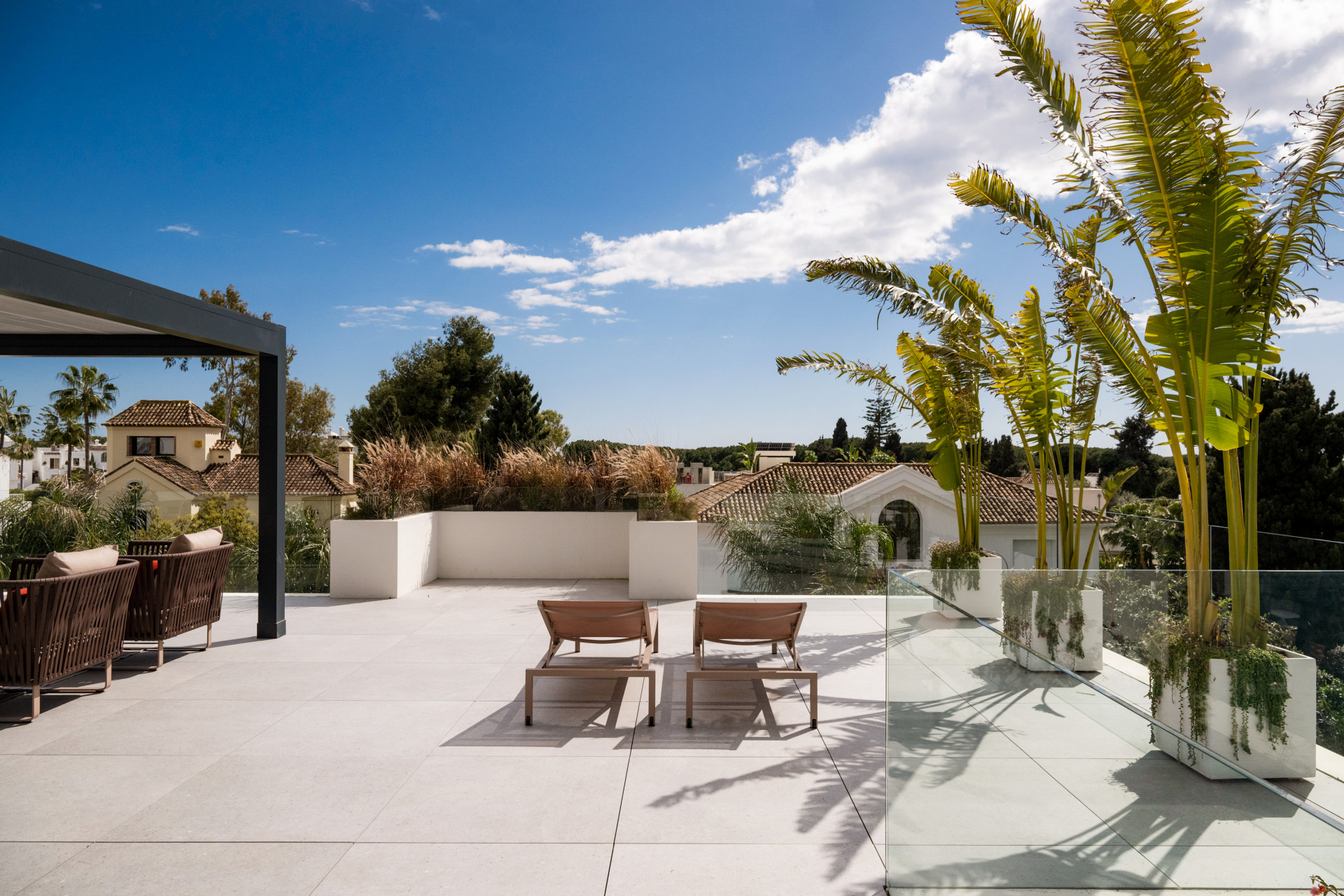 Casa de 5 Dormitorios y 5 Baños en venta en Milla de Oro, Marbella