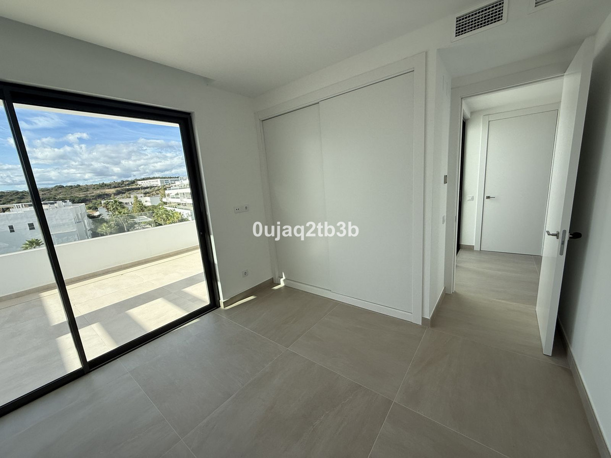 Ático de 3 Dormitorios y 3 Baños en venta en Estepona