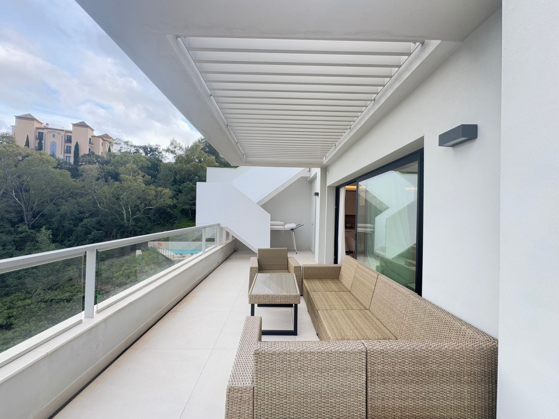 Piso de 3 Dormitorios en venta en La Quinta, Benahavís