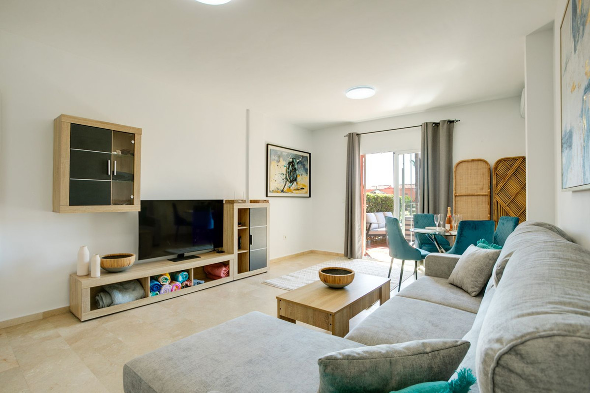 Piso de 2 Dormitorios y 2 Baños en venta en Estepona
