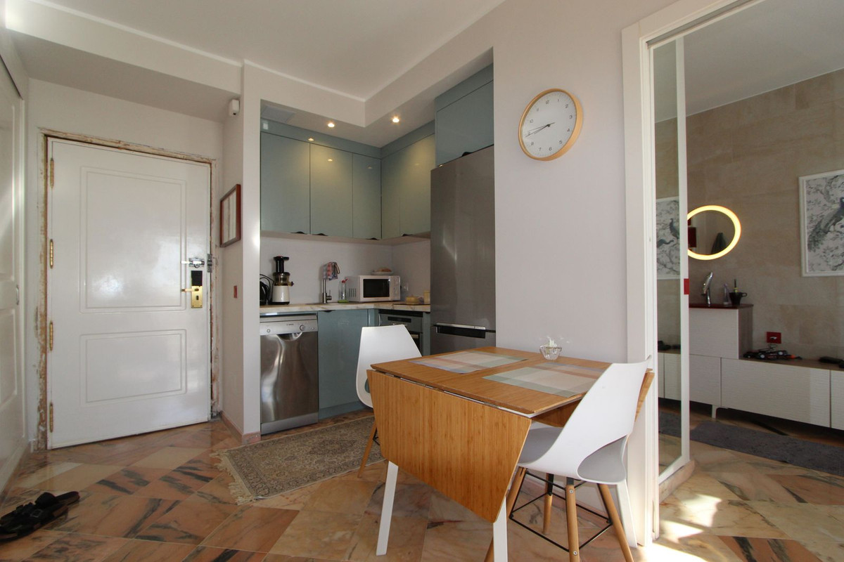 1 спалня, 1 баня - Апартамент за продажба в Elviria, Marbella