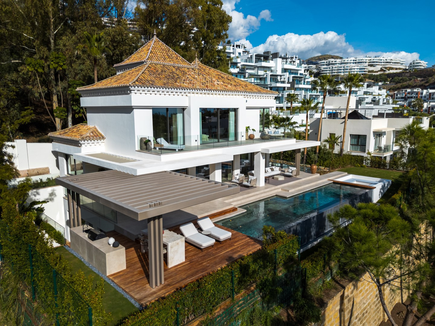 Casa de 6 Dormitorios en venta en La Quinta, Benahavís