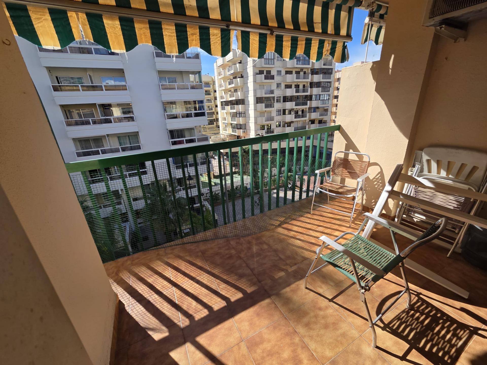 Piso de 3 Dormitorios y 2 Baños en venta en Puerto Deportivo, Fuengirola