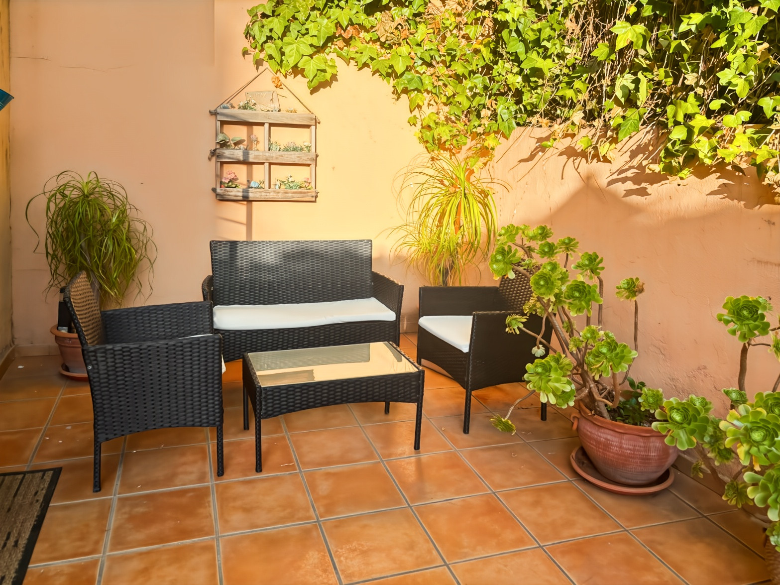 Finca de 10 Dormitorios y 6 Baños en venta en Cuevas del Becerro