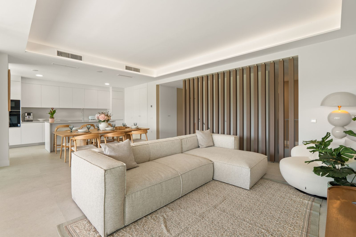 3 Bed - Apartment for Rent in Los Monteros, Marbella