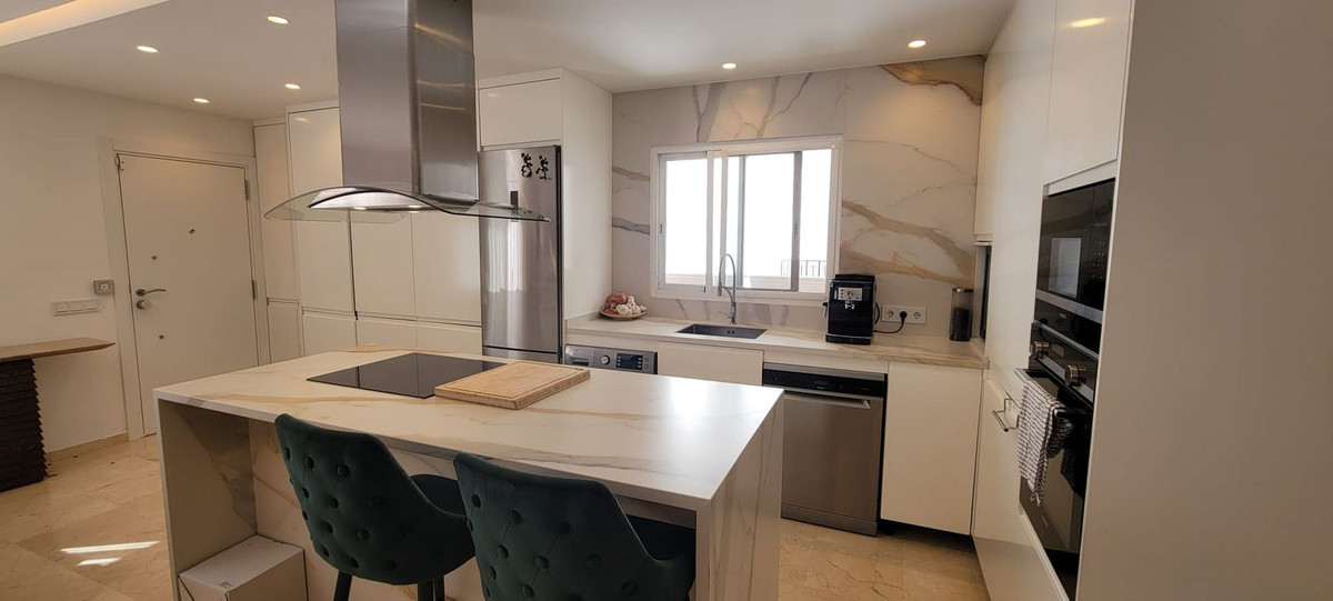 2 Bed - Apartment for Sale in Puerto Banús
