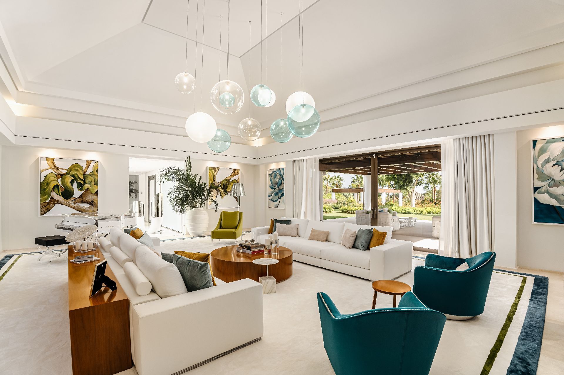 7 Bed - Villa for Sale in Marbella Golden Mile