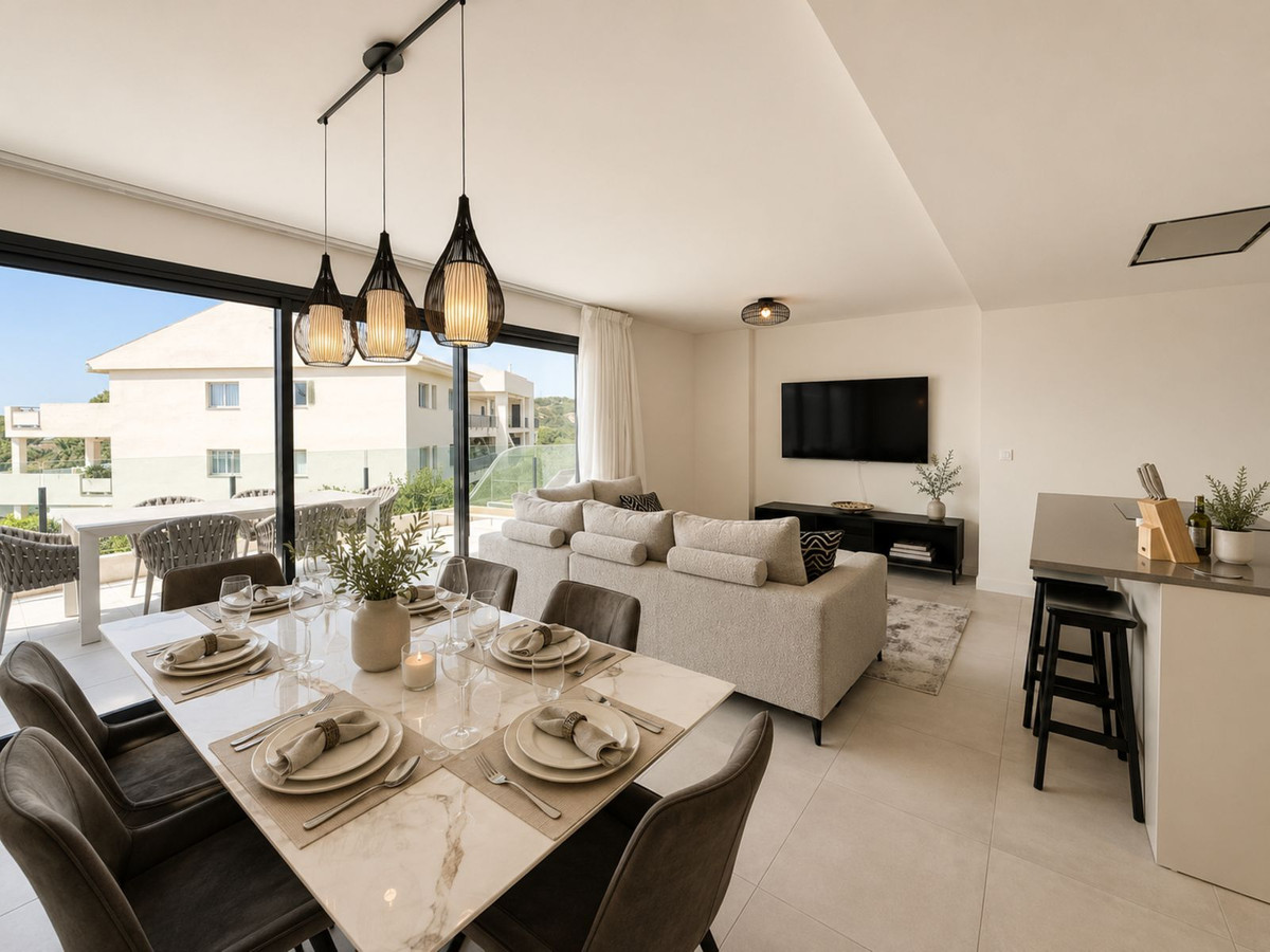 Piso de 3 Dormitorios y 2 Baños en venta en Nueva Milla de Oro, Estepona