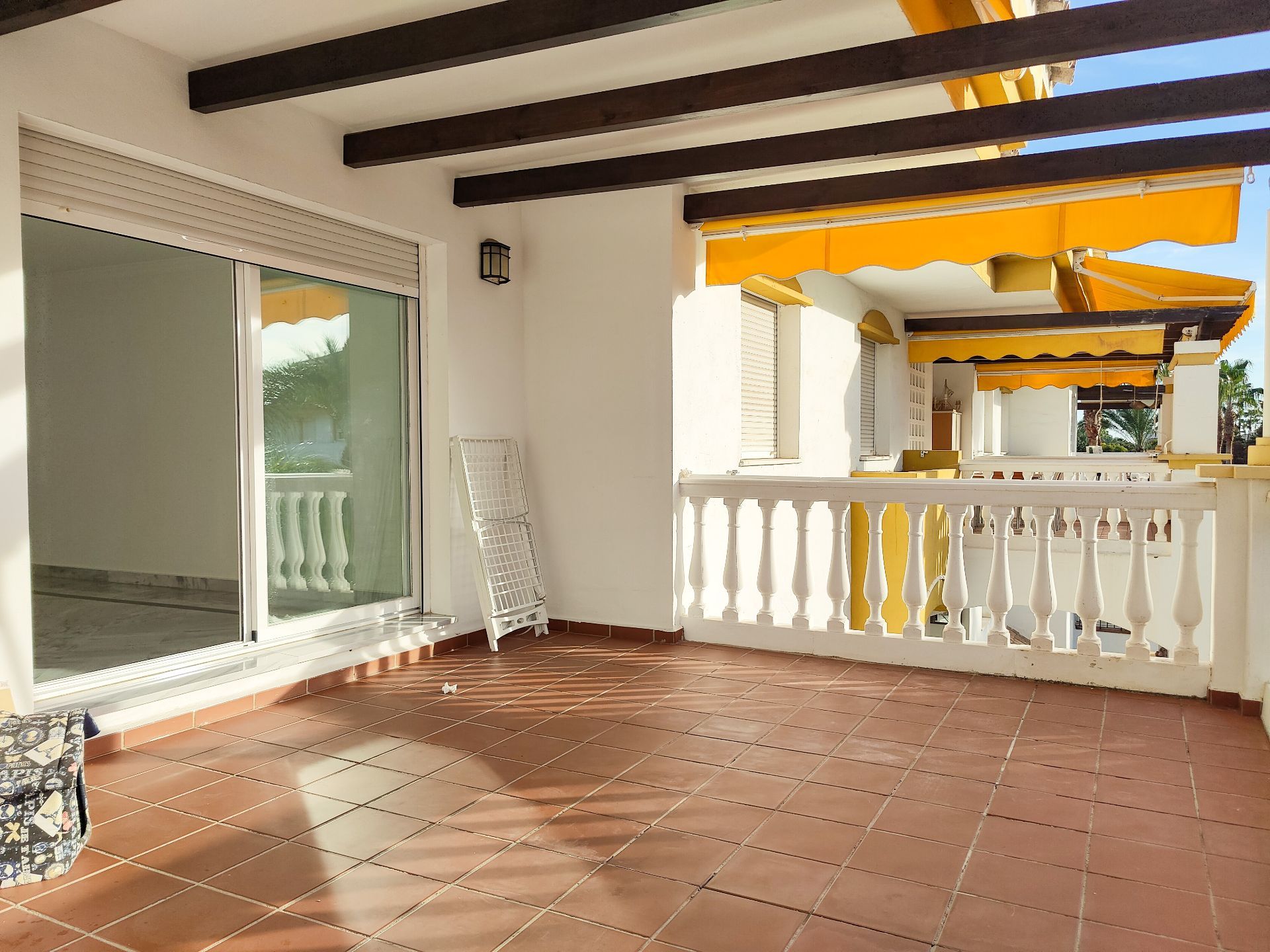 Piso de 2 Dormitorios y 2 Baños en venta en Nueva Andalucía, Marbella