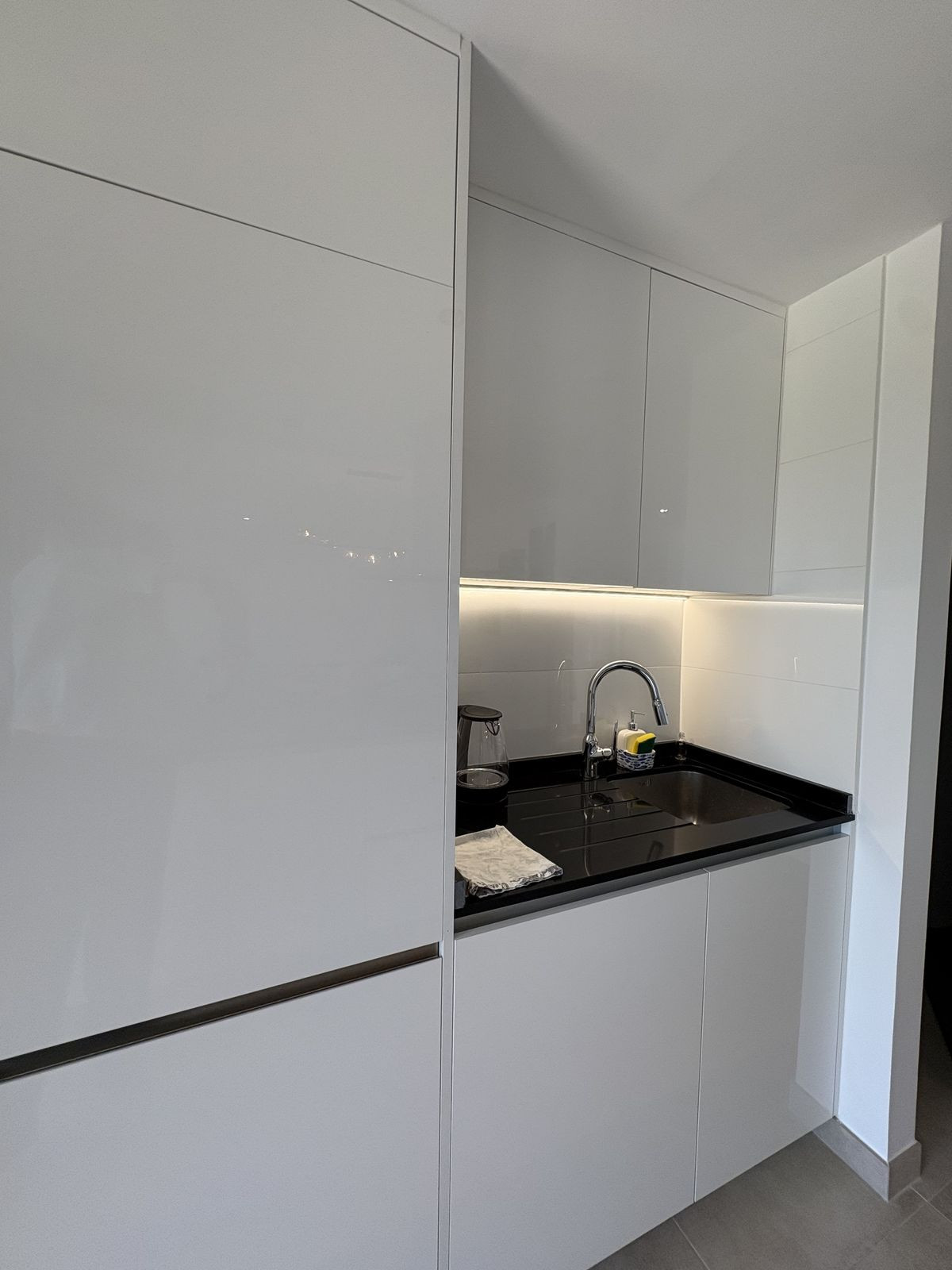 Piso de 2 Dormitorios en venta en Atalaya, Estepona