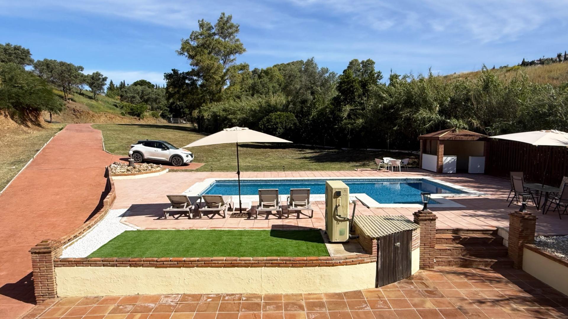 Casa de 4 Dormitorios y 3 Baños en venta en El Faro, Mijas