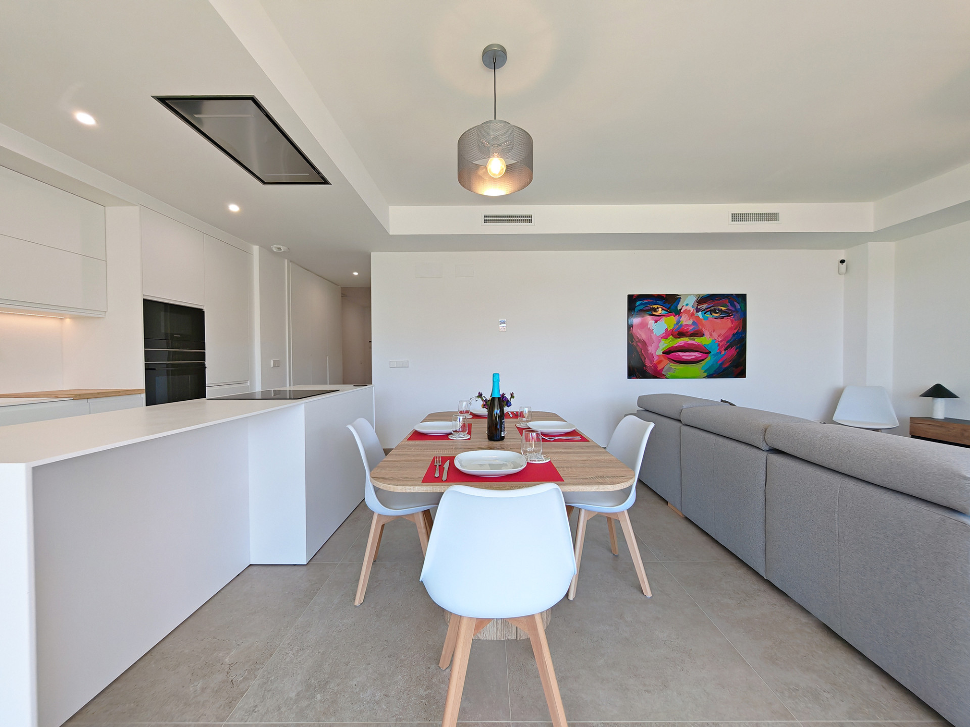 Piso de 2 Dormitorios en venta en Cancelada, Estepona
