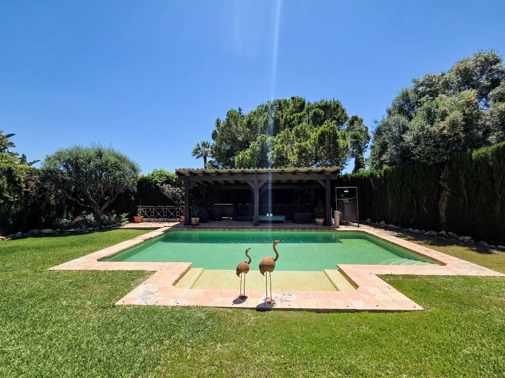 Casa de 5 Dormitorios en venta en Milla de Oro, Marbella