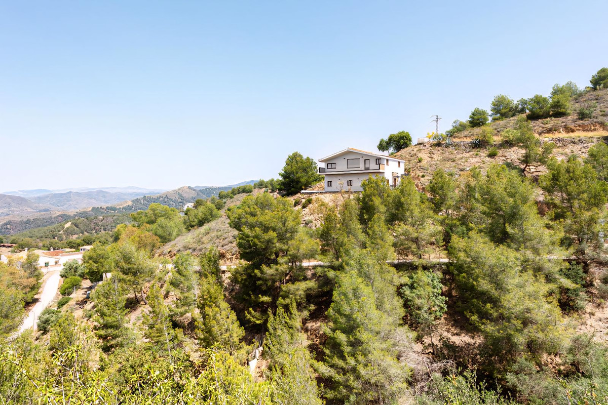 Casa de 4 Dormitorios en venta en Ciudad Jardín, Málaga