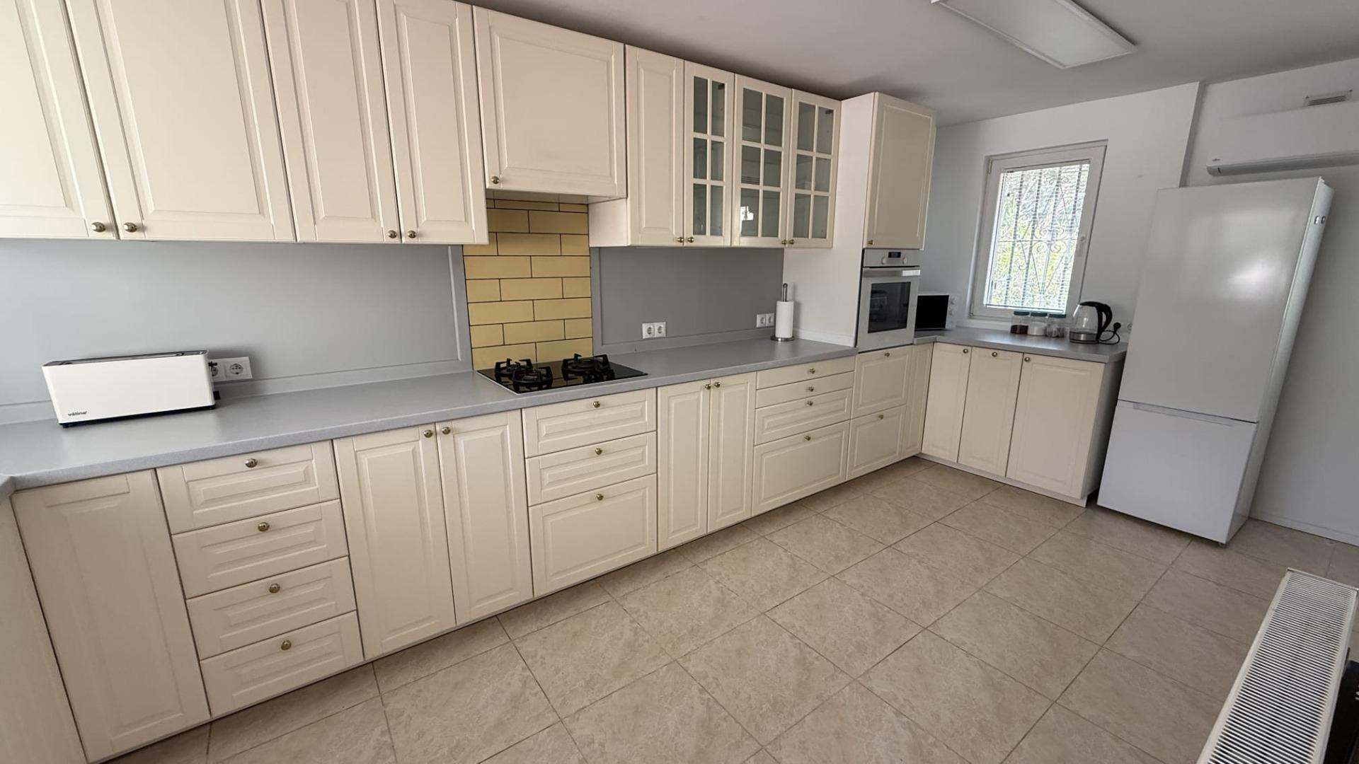 Casa de 4 Dormitorios y 3 Baños en venta en El Faro, Mijas