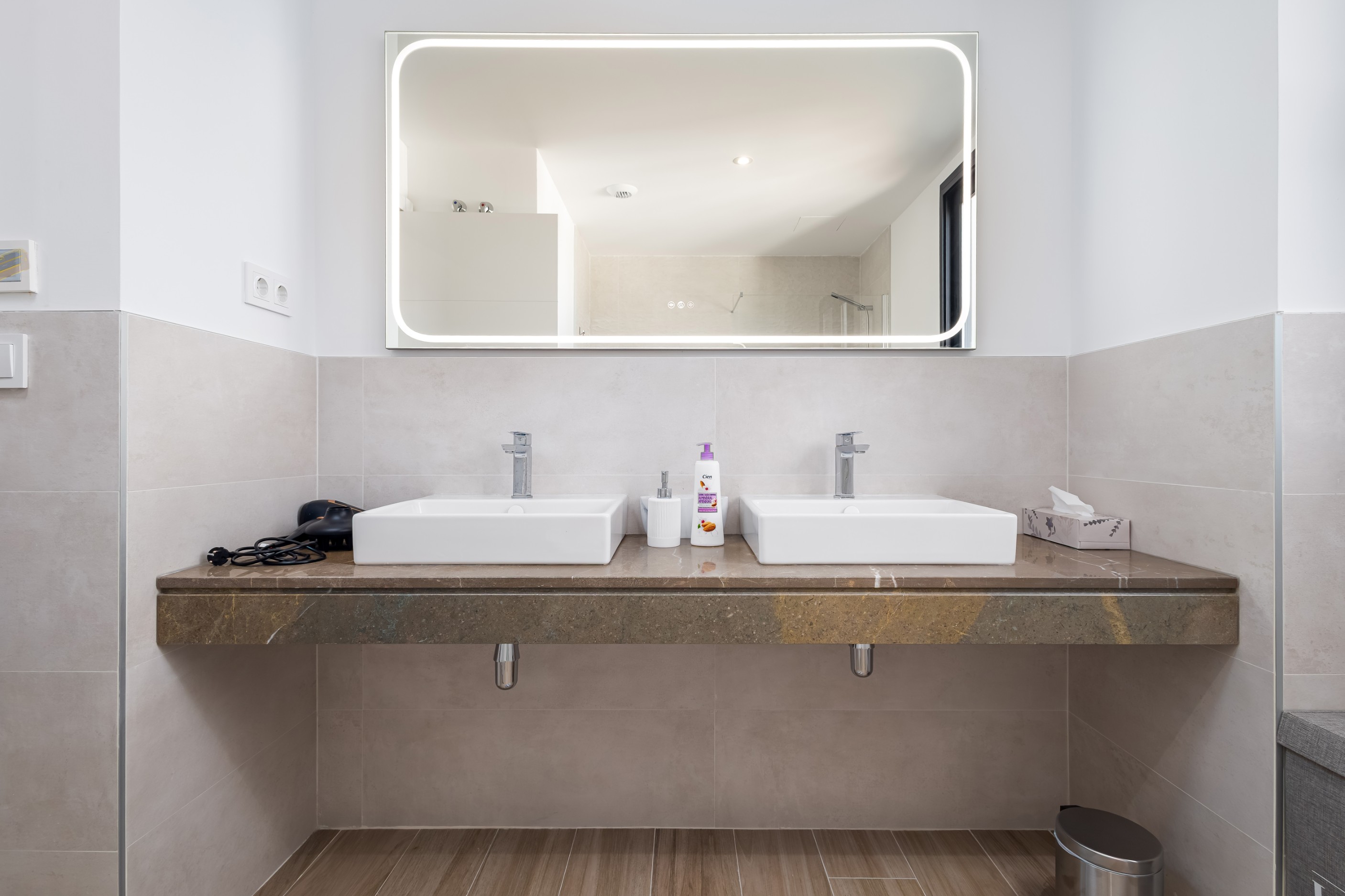 Piso de 2 Dormitorios y 2 Baños en venta en La Cala Golf, Mijas