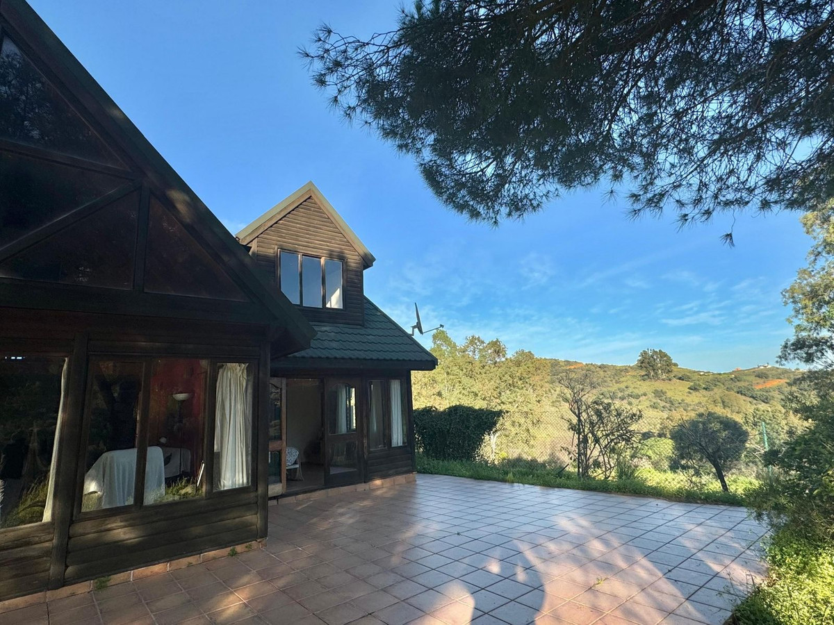 Finca de 3 Dormitorios y 4 Baños en venta en Mijas