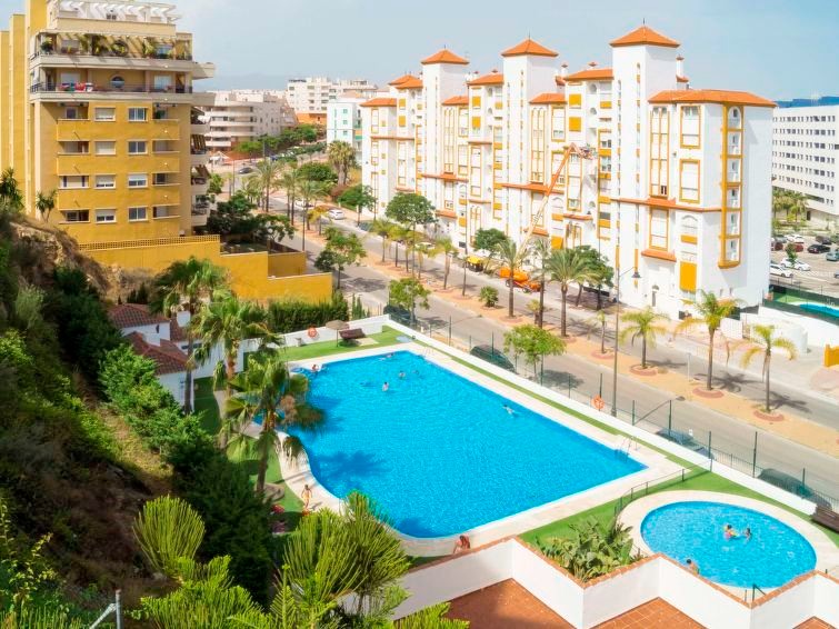 Piso de 2 Dormitorios en venta en La Alqueria, Estepona